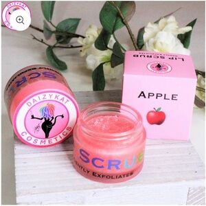 Apple Lip Scrub – Exfoliating & Hydrating • Sweet Apple Scent • New